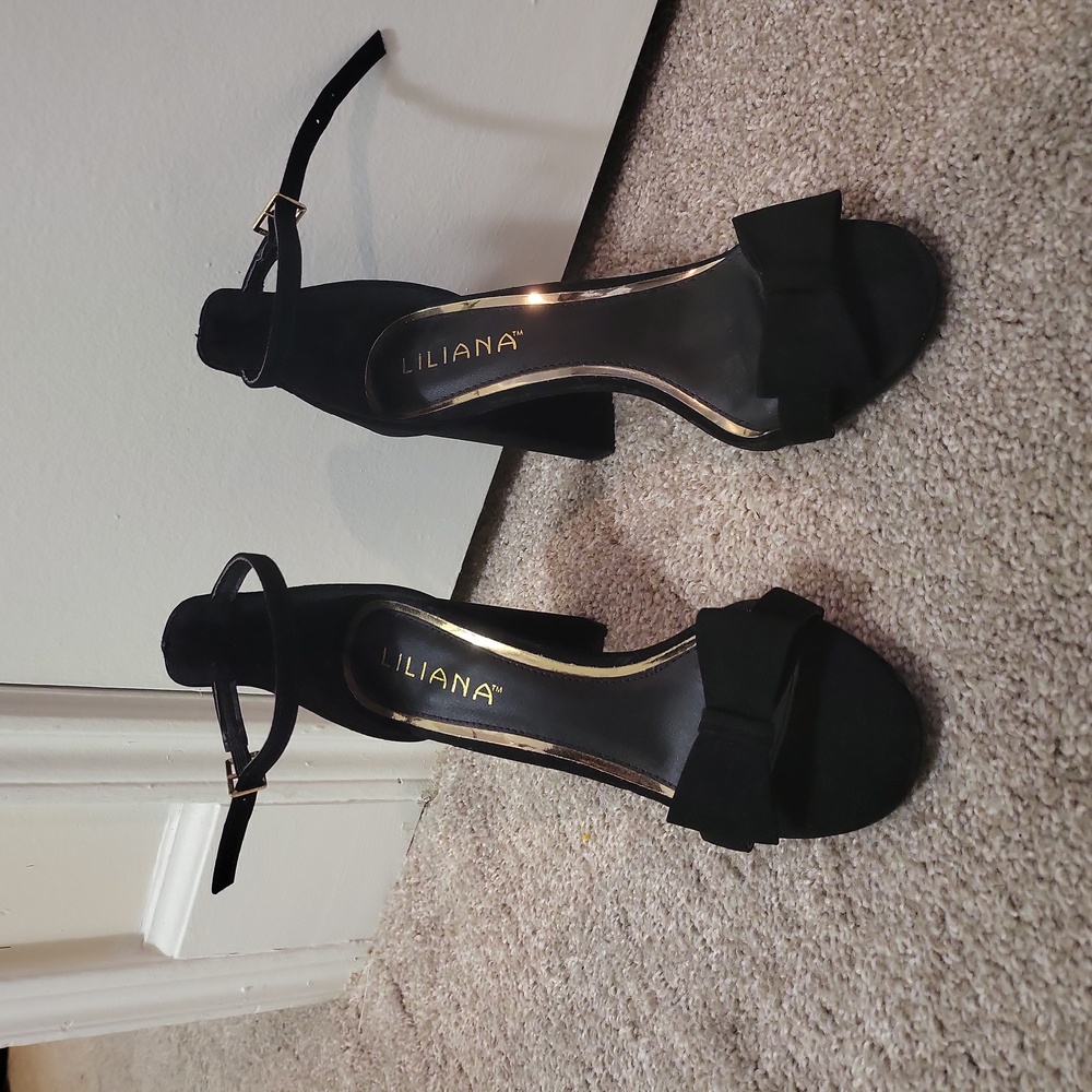 Black bow block heels